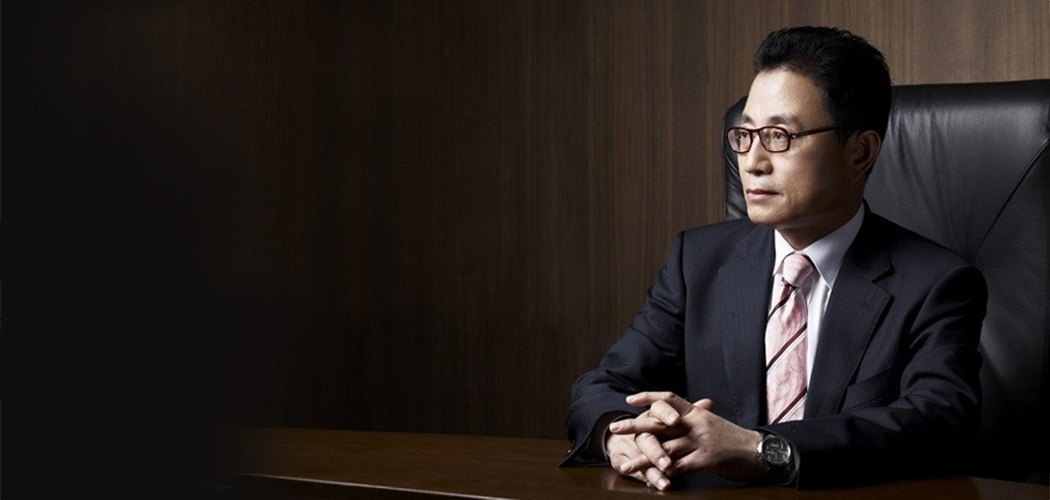 Chairman Woong-ki Kim